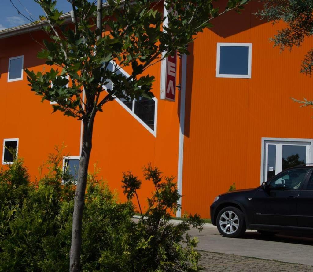سوبوت Rooms Low Price المظهر الخارجي الصورة