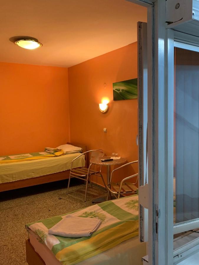سوبوت Rooms Low Price المظهر الخارجي الصورة
